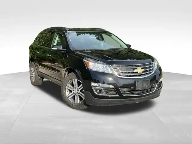 2017 Chevrolet Traverse 2LT FWD's photo