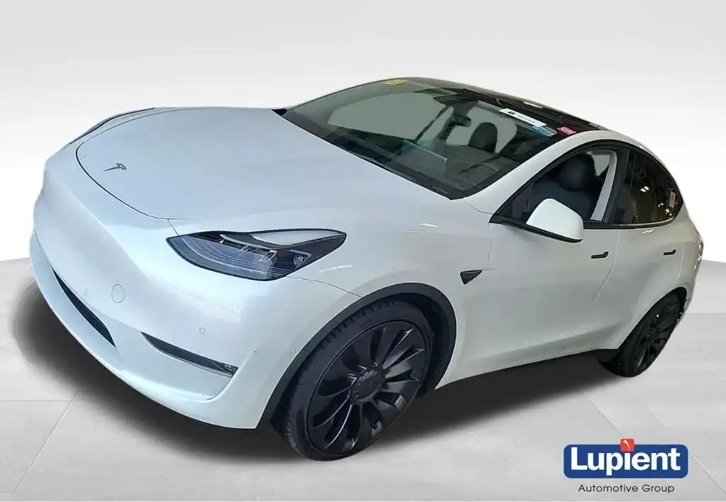 2022 Tesla Model Y Performance Dual Motor All-Wheel Drive's photo