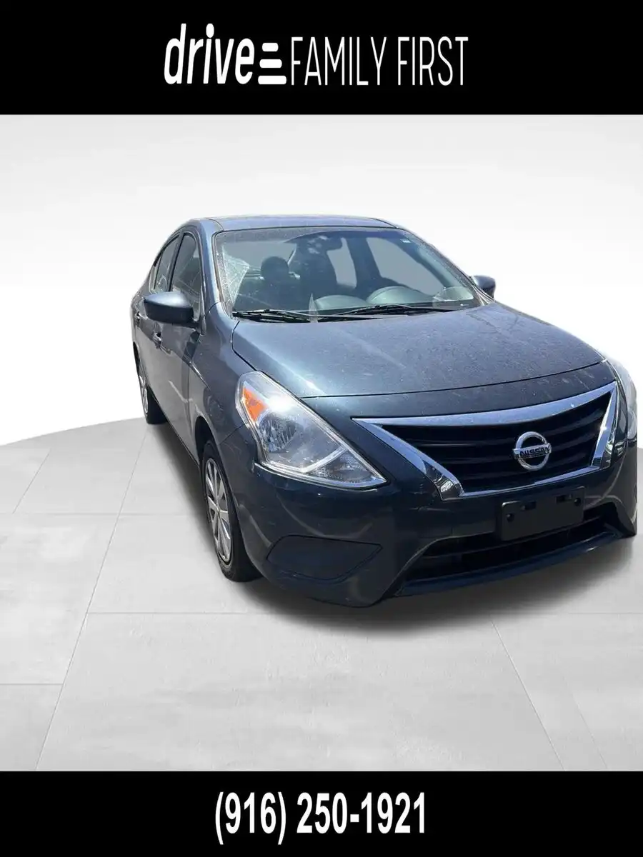 2017 Nissan Versa 1.6 S Plus CVT's photo