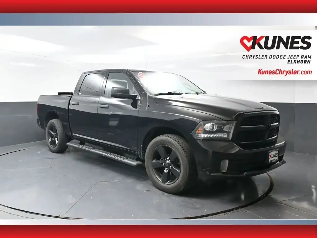 2014 RAM 1500 Express 4x4 Crew Cab's photo
