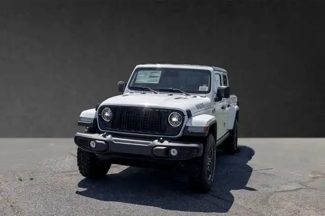 2026 Jeep Gladiator Willys Auto's photo