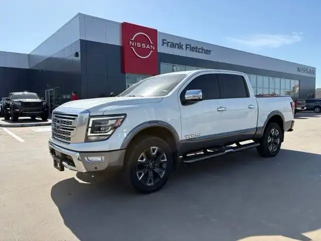 2023 Nissan Titan Platinum Reserve 4X4 Crew Cab's photo