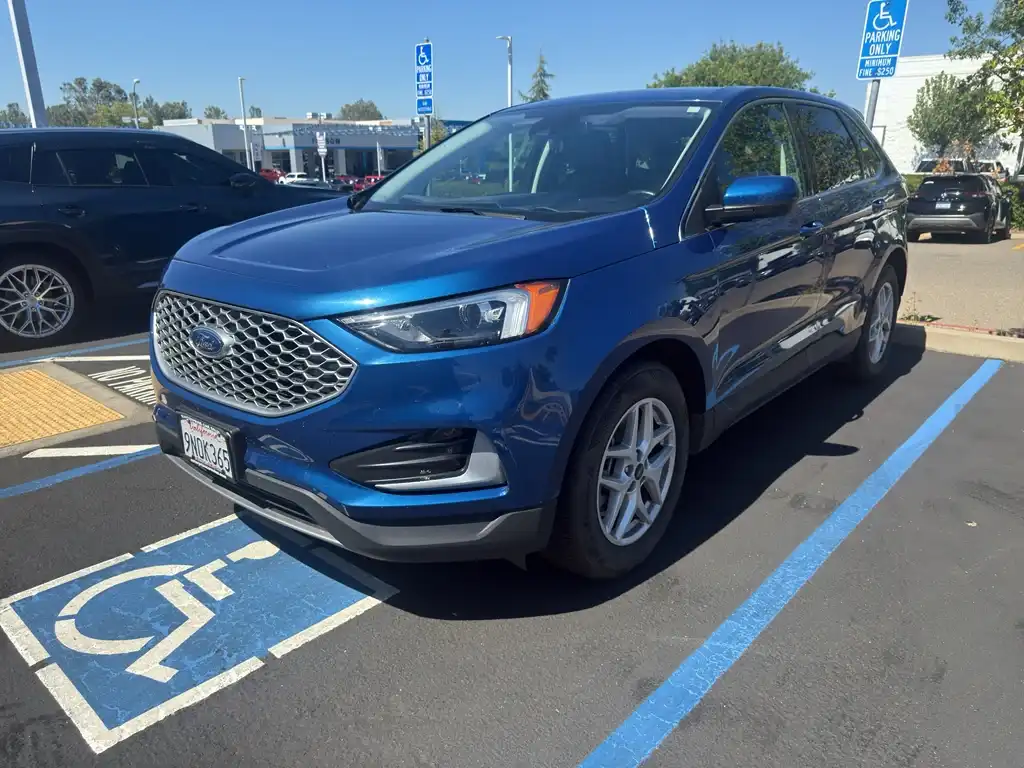 2023 Ford Edge SEL AWD's photo