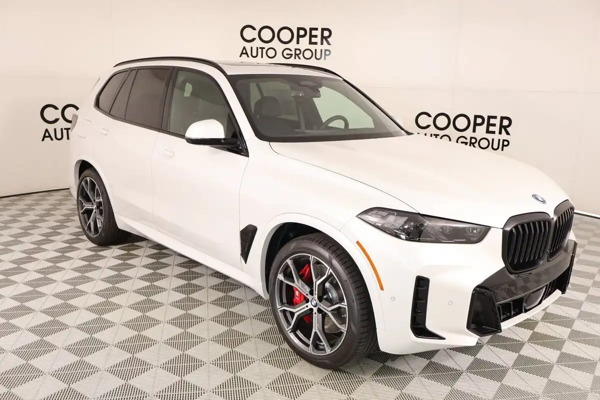 2026 BMW X5 xDrive50e's photo