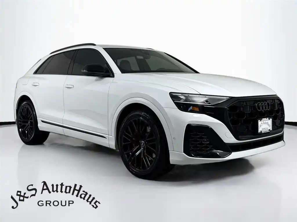2024 Audi SQ8 Prestige's photo