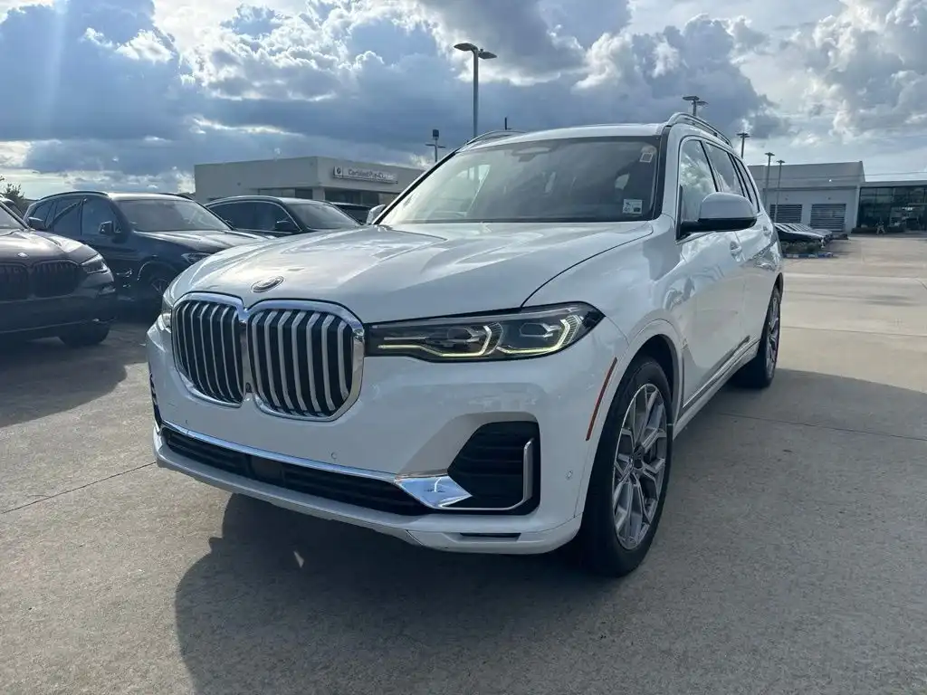 2020 BMW X7 xDrive40i's photo