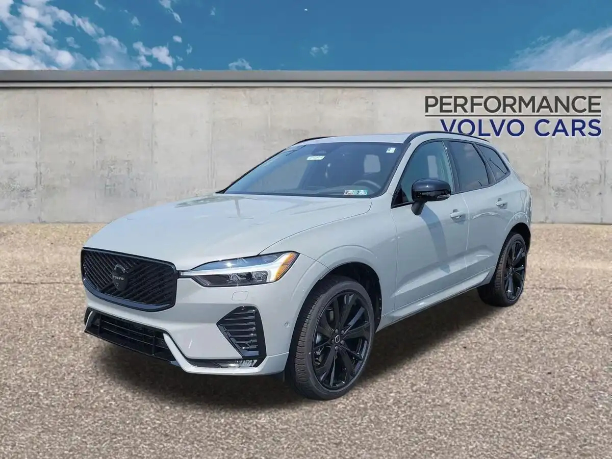 2026 Volvo XC60 B5 Ultra Black Edition Theme AWD's photo