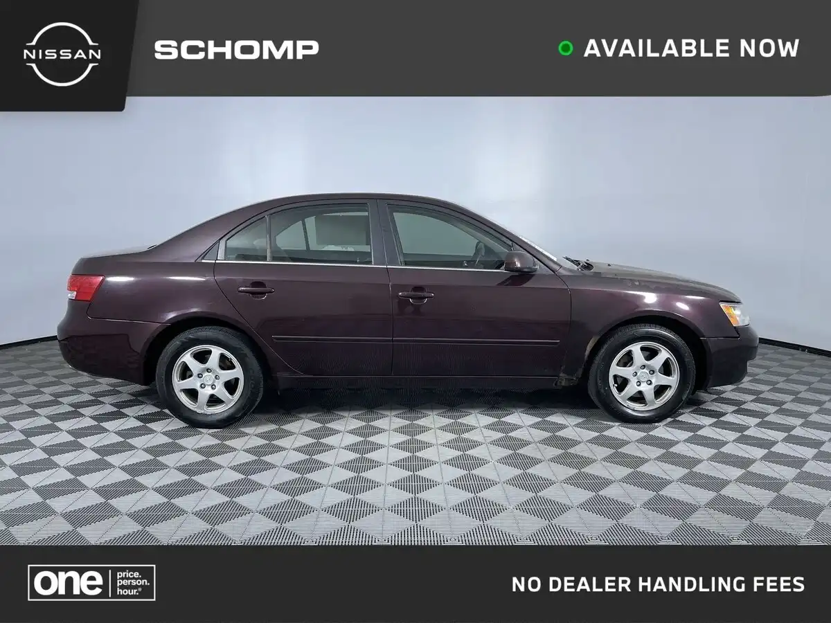 2006 Hyundai Sonata LX's photo