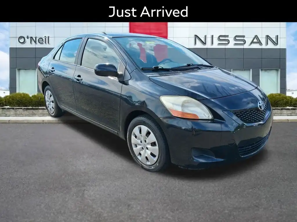 2010 Toyota Yaris Sedan AT's photo