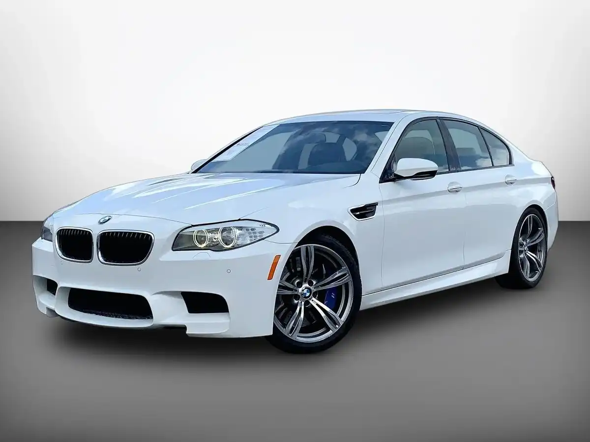 2013 BMW 5 Series M5 Sedan's photo