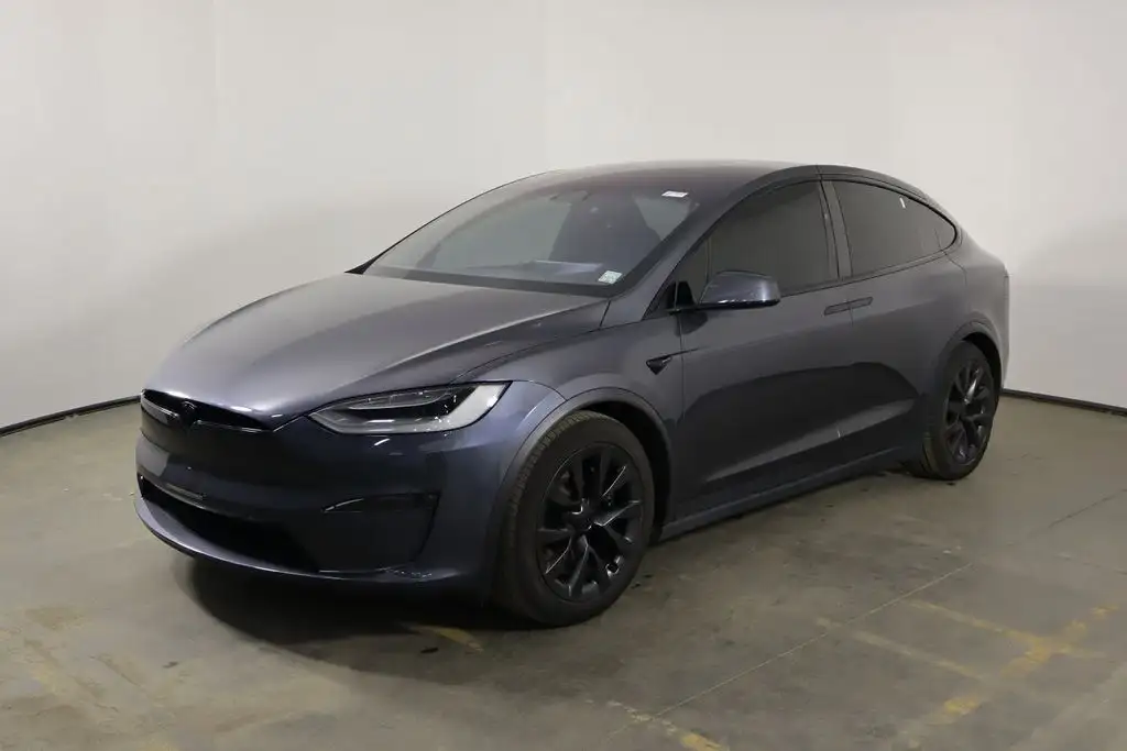 2023 Tesla Model X Long Range's photo