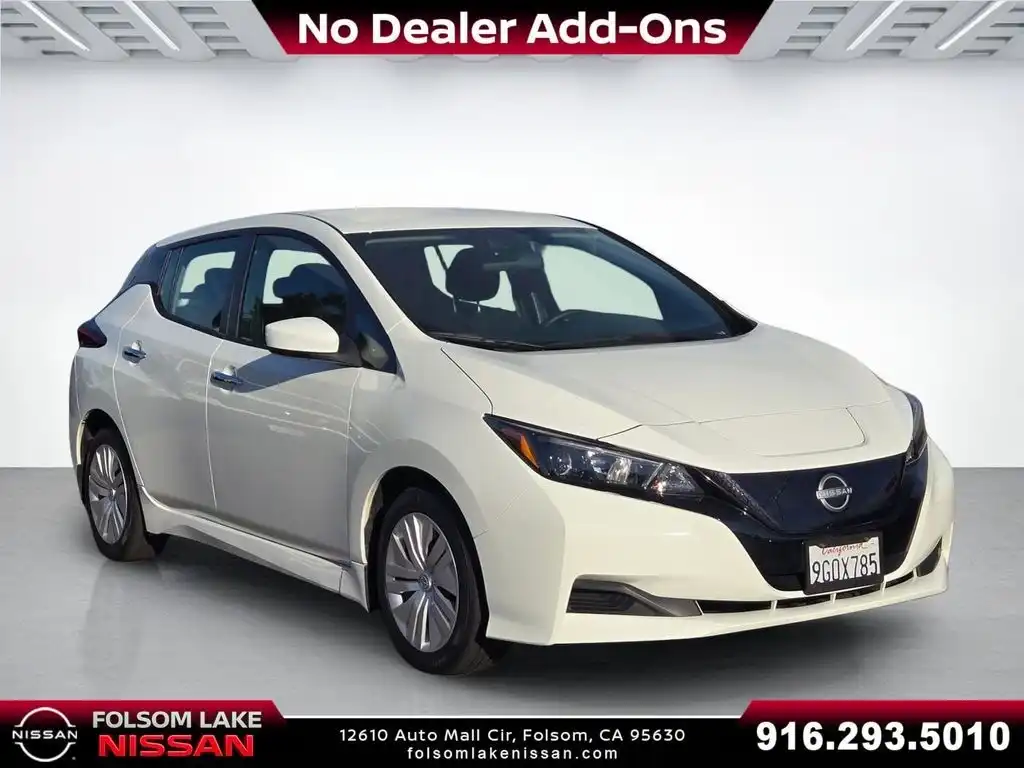 2023 Nissan Leaf S's photo