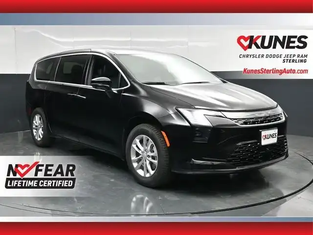 2027 Chrysler Pacifica Select AWD's photo