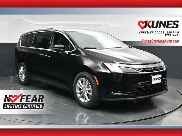 2027 Chrysler Pacifica Select AWD photo 1