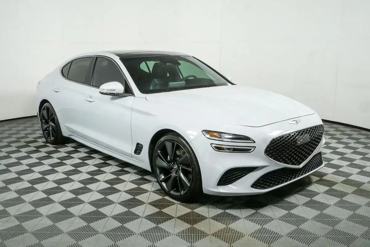 2023 Genesis G70 2.0T Standard's photo
