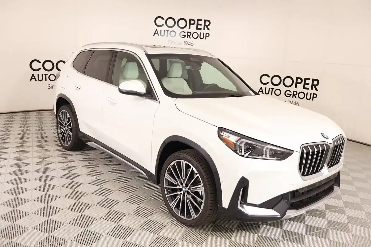 2026 BMW X1 xDrive28i's photo