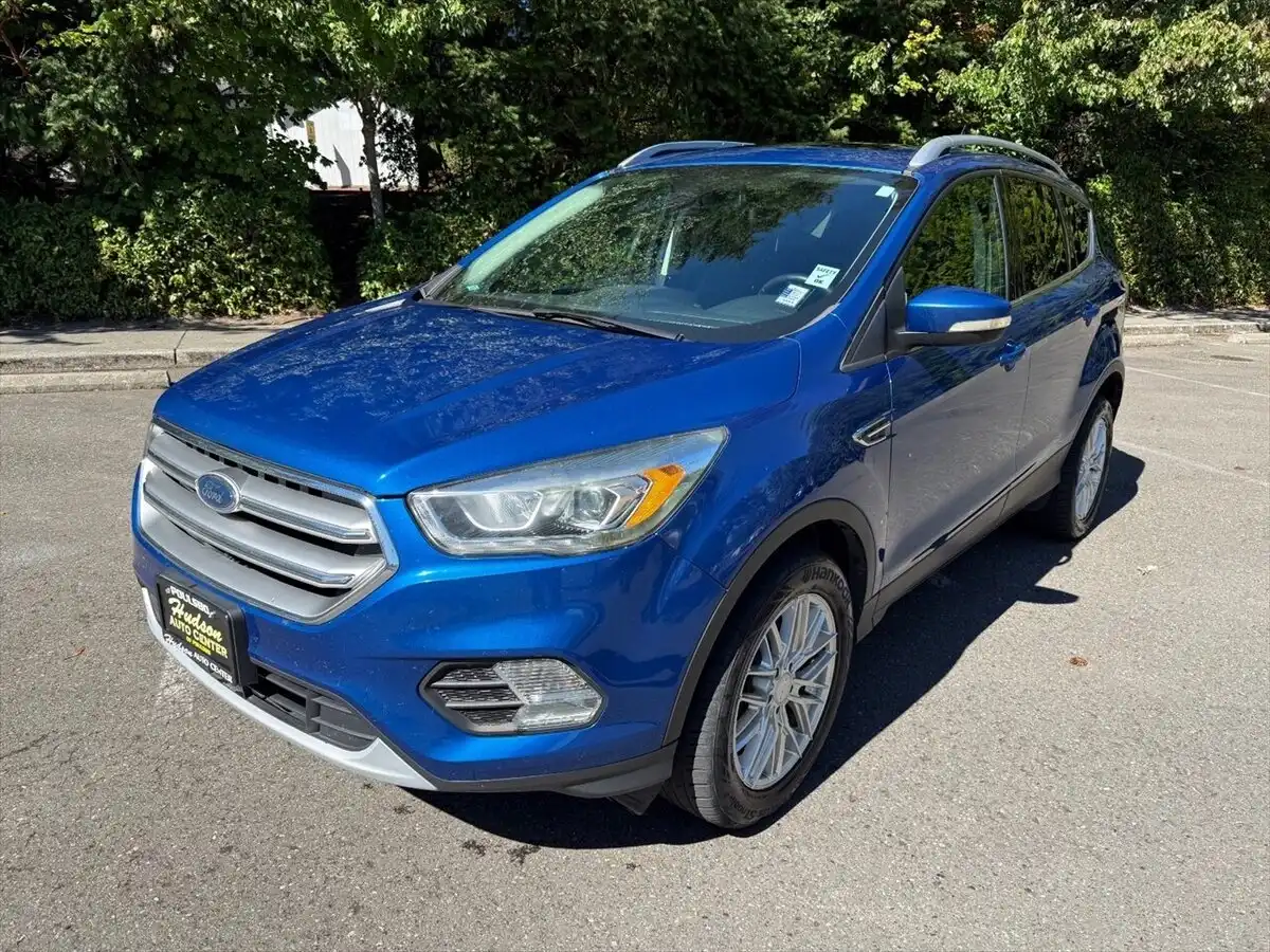 2017 Ford Escape Titanium 4WD's photo