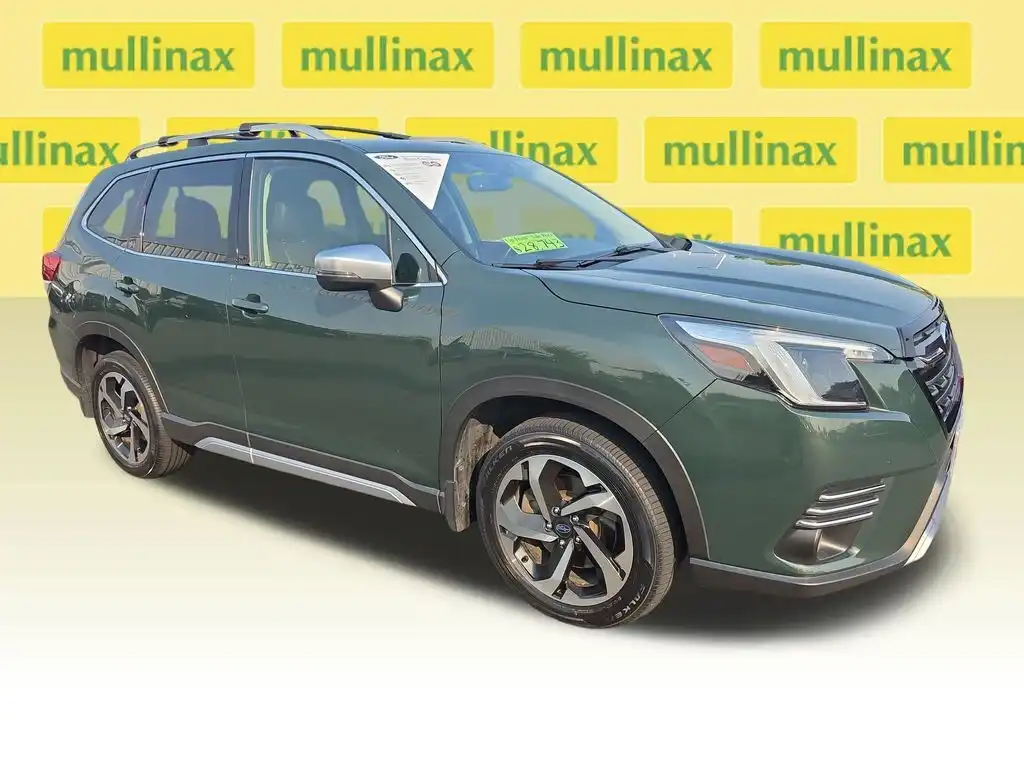 2023 Subaru Forester Touring's photo