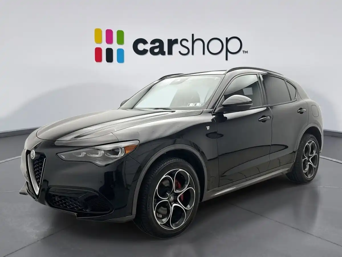 2024 Alfa Romeo Stelvio Ti AWD's photo