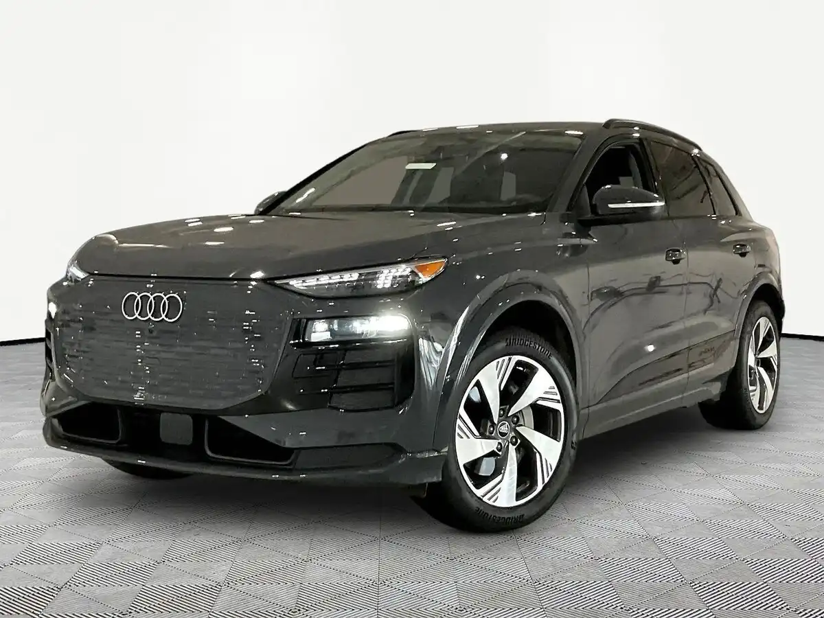 2025 Audi Q6 e-tron Premium Plus quattro's photo