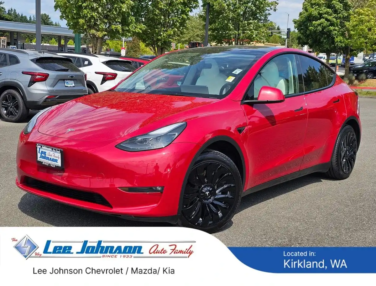 2023 Tesla Model Y Long Range Dual Motor All-Wheel Drive's photo