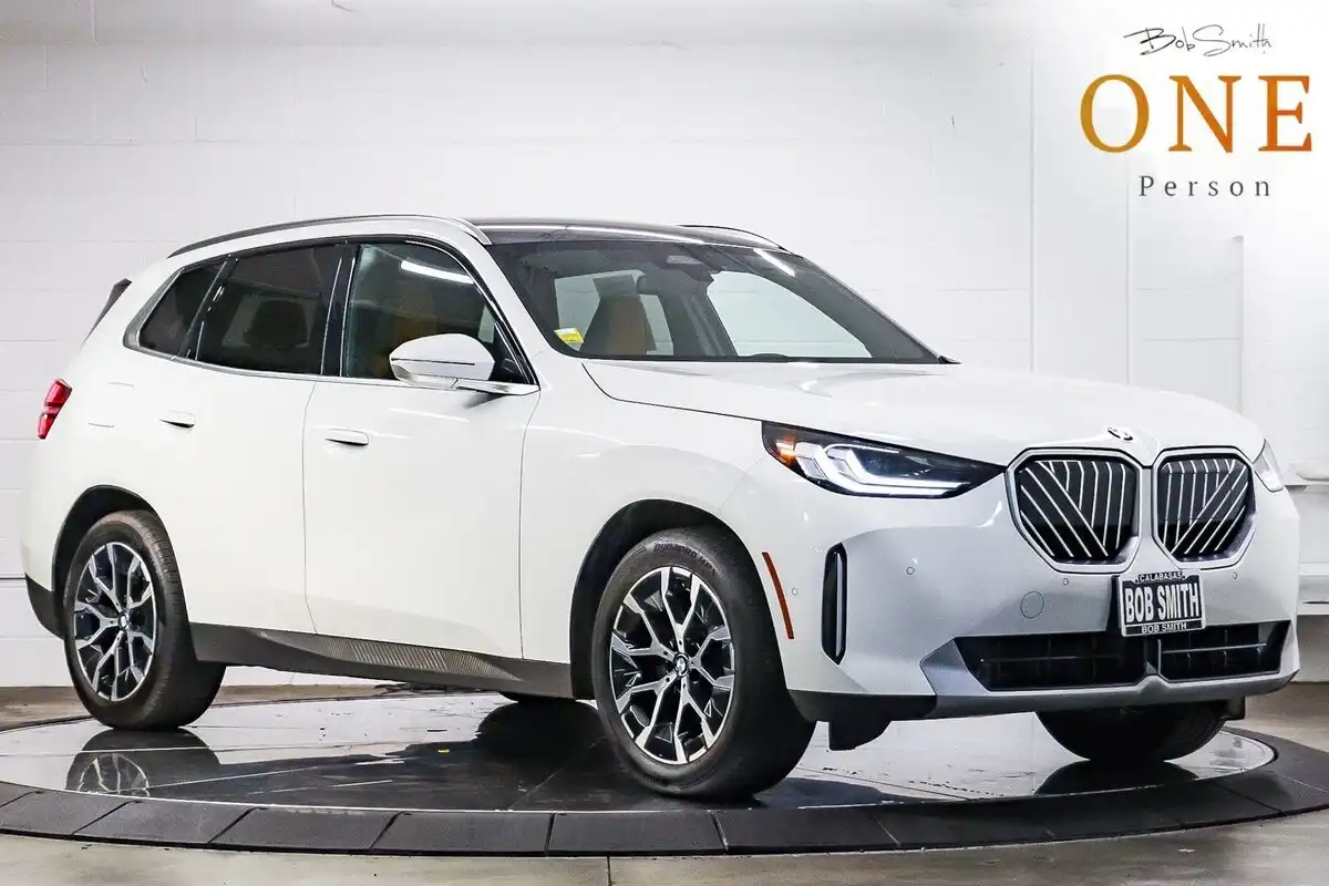 2025 BMW X3 30 XDRIVE's photo