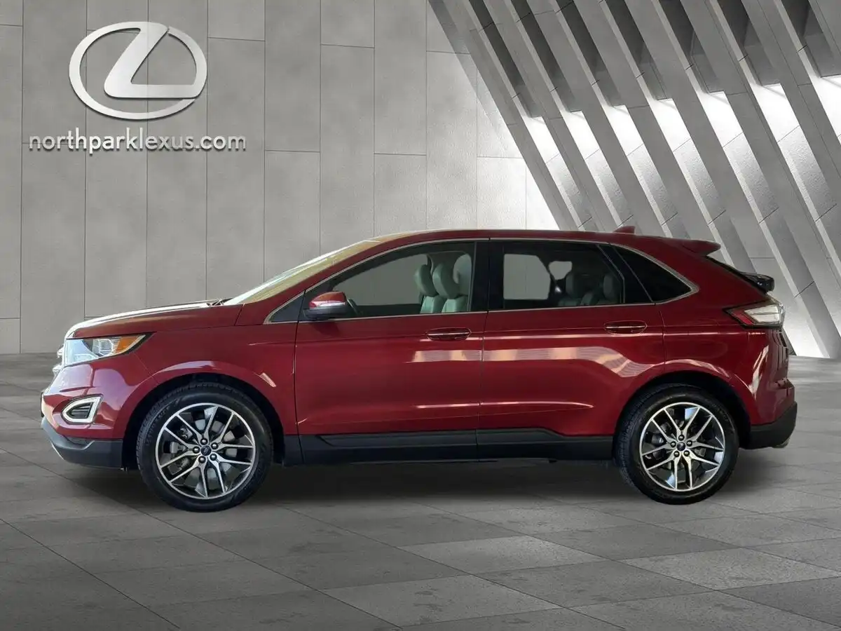 2016 Ford Edge Titanium's photo