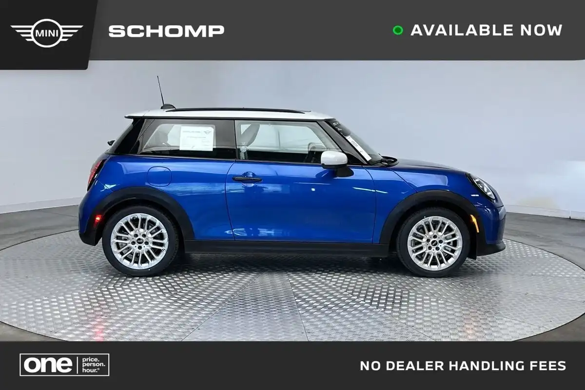 2026 MINI Hardtop's photo