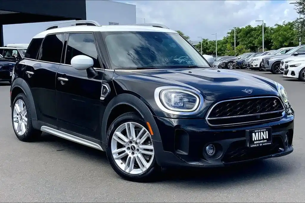 2023 MINI Countryman Classic Cooper S's photo