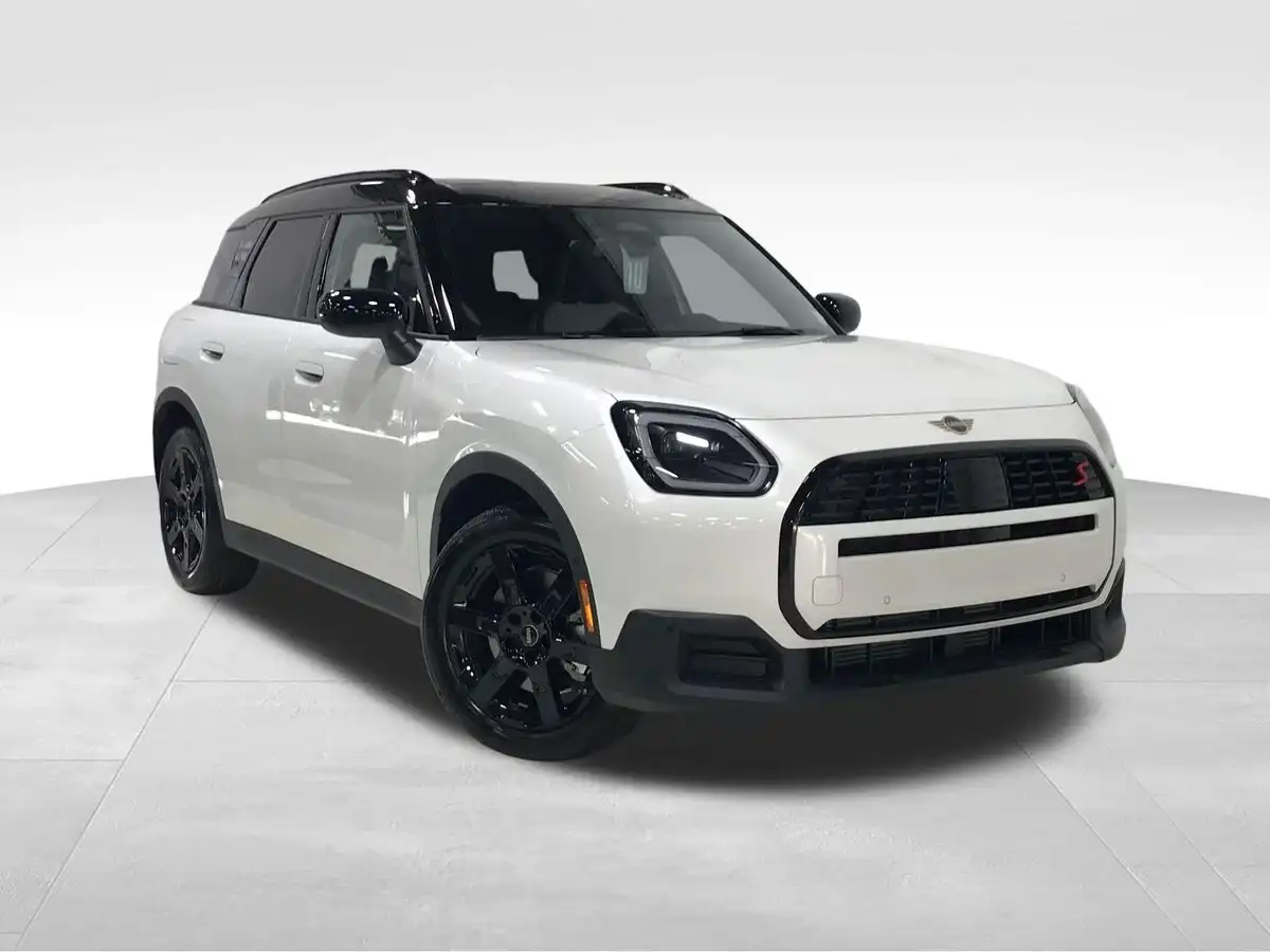 2027 MINI Countryman S ALL4 Oxford Edition's photo