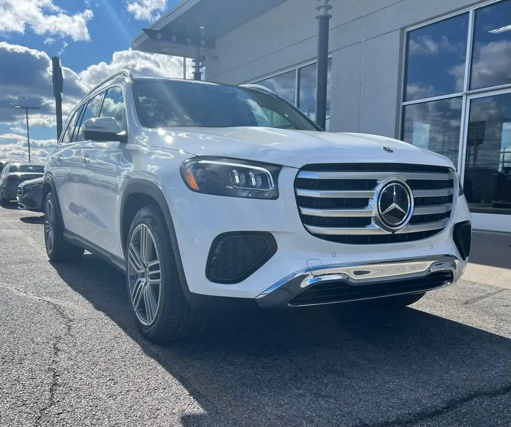 2026 Mercedes-Benz GLS GLS450 4MATIC photo 1