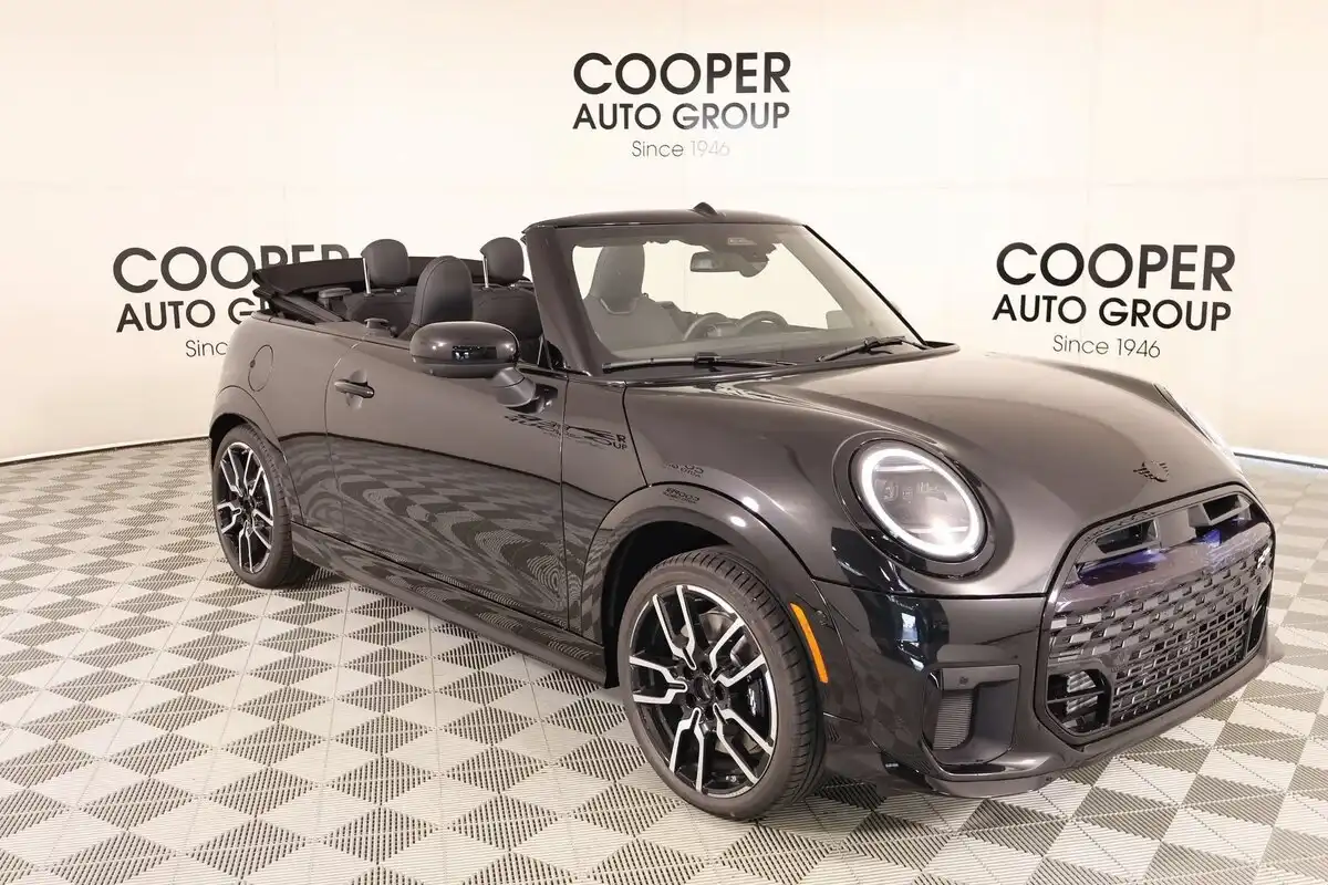 2026 MINI Convertible Cooper S's photo