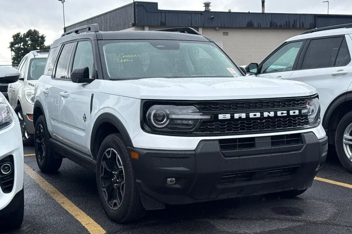 Vehicle Image 2