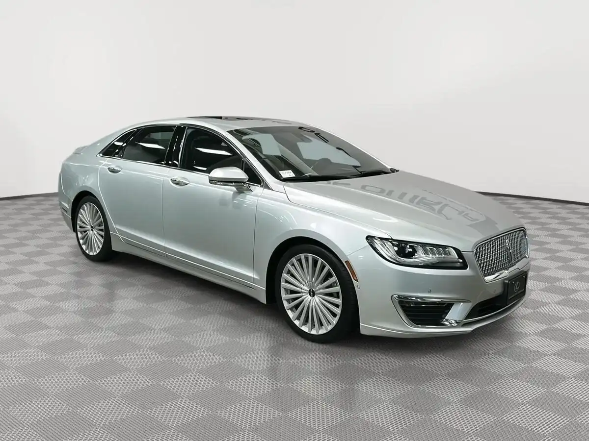 2017 Lincoln MKZ Reserve AWD's photo