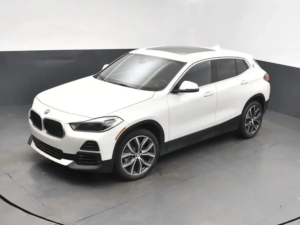2022 BMW X2 sDrive28i's photo
