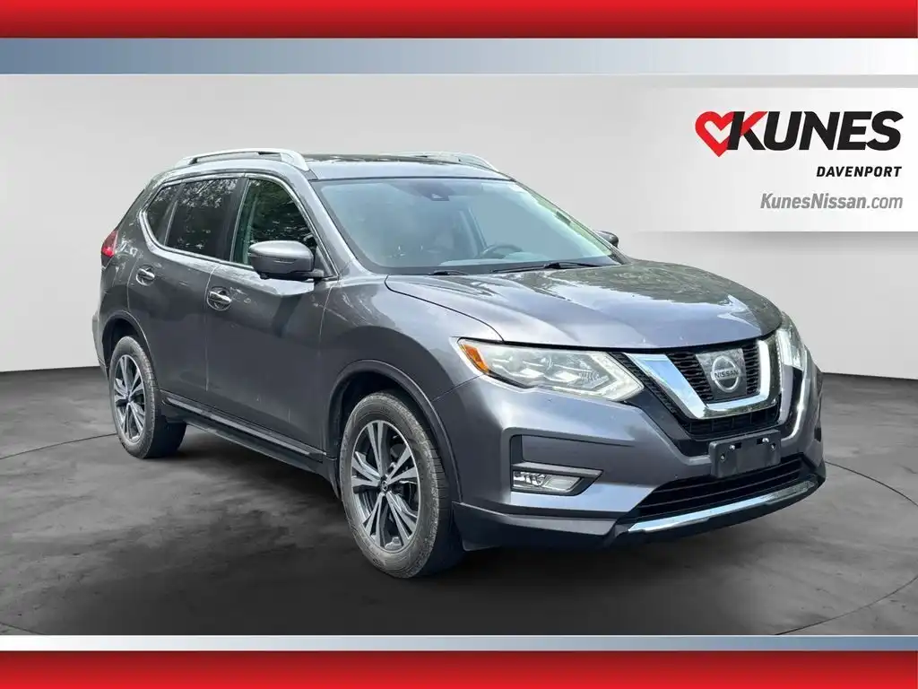 2017 Nissan Rogue SL AWD's photo