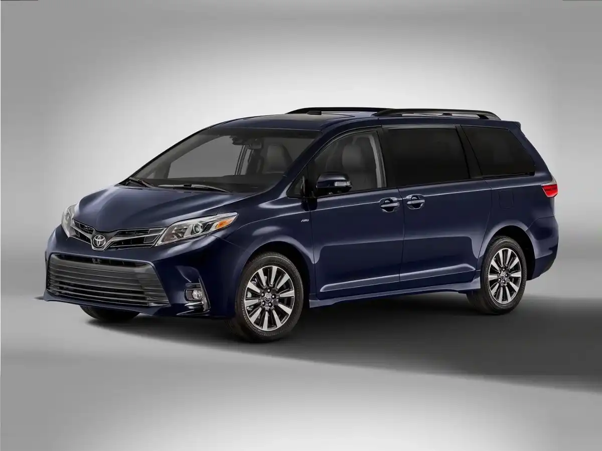 2020 Toyota Sienna LE V6 8-Passenger FWD's photo