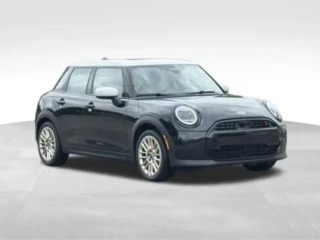 2026 MINI Hardtop Cooper S's photo