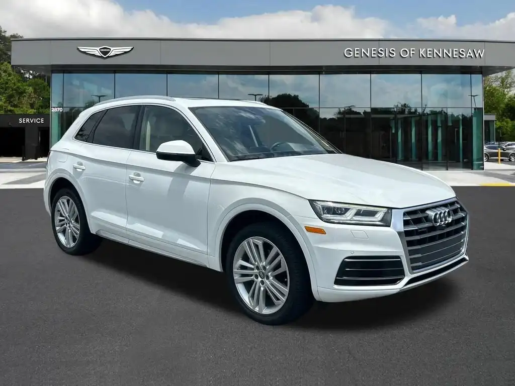 2018 Audi Q5 2.0T quattro S tronic Prestige's photo