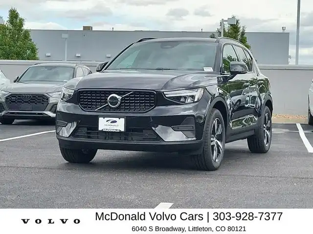 2026 Volvo XC40 B5 Core Dark AWD's photo