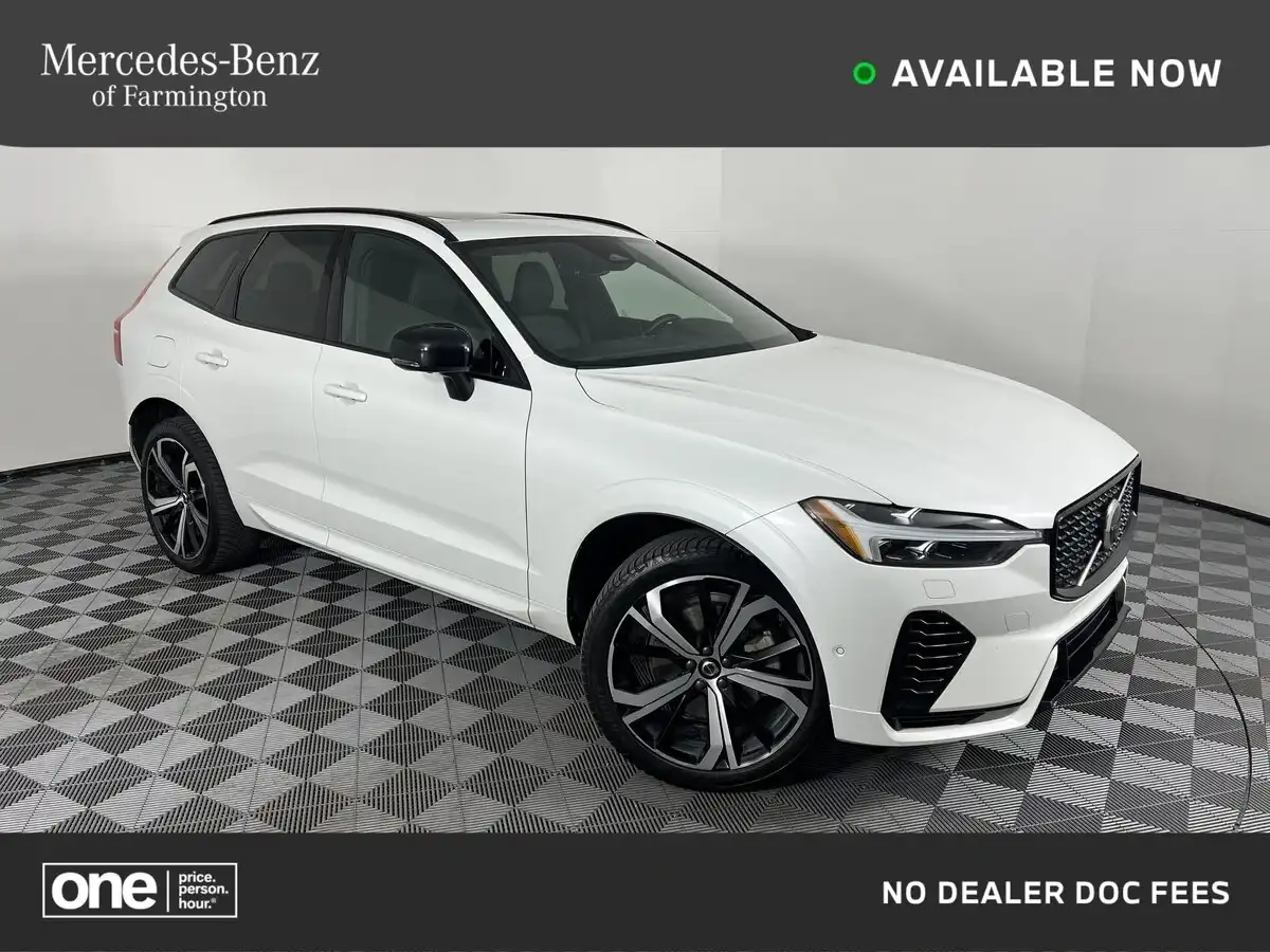 2022 Volvo XC60 T8 Recharge R-Design Ex Range AWD's photo