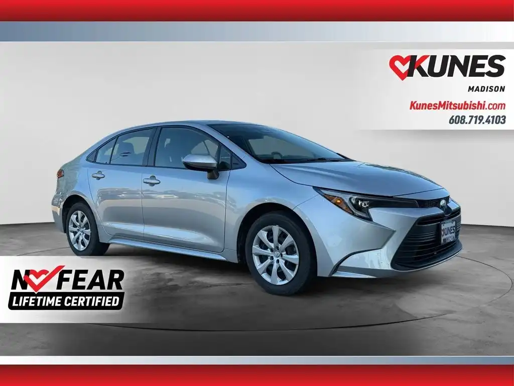 2025 Toyota Corolla LE Hybrid CVT's photo