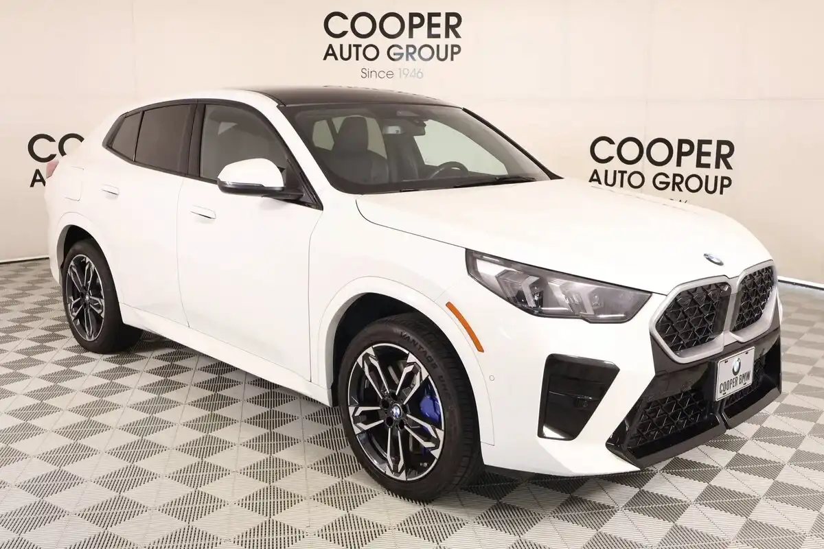 2026 BMW X2 xDrive28i's photo