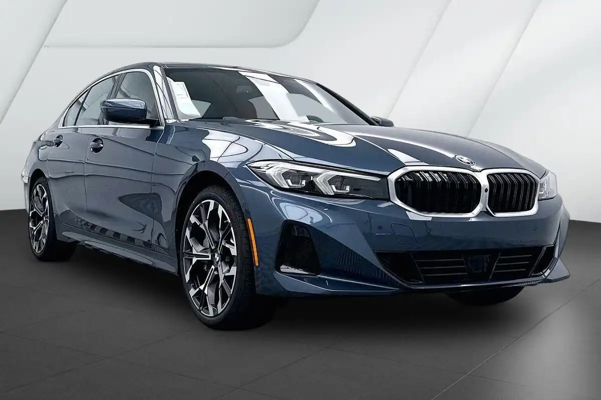 2026 BMW 3 Series 330i xDrive Sedan's photo