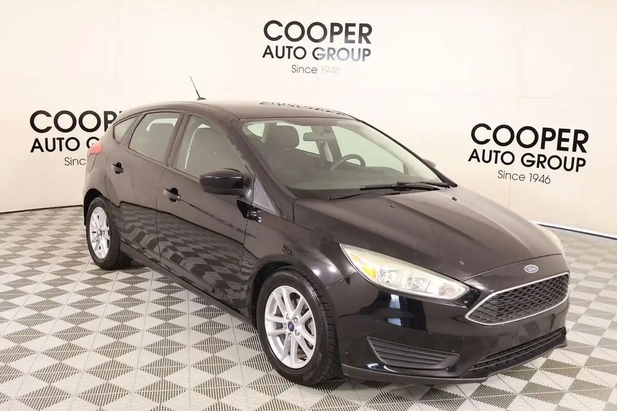 2018 Ford Focus Hatch SE's photo