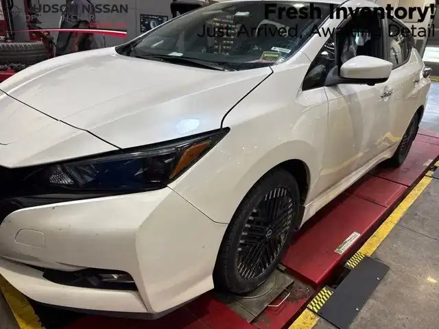 2024 Nissan Leaf SV PLUS's photo