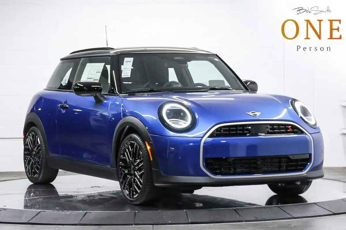 2026 MINI Hardtop Cooper S's photo