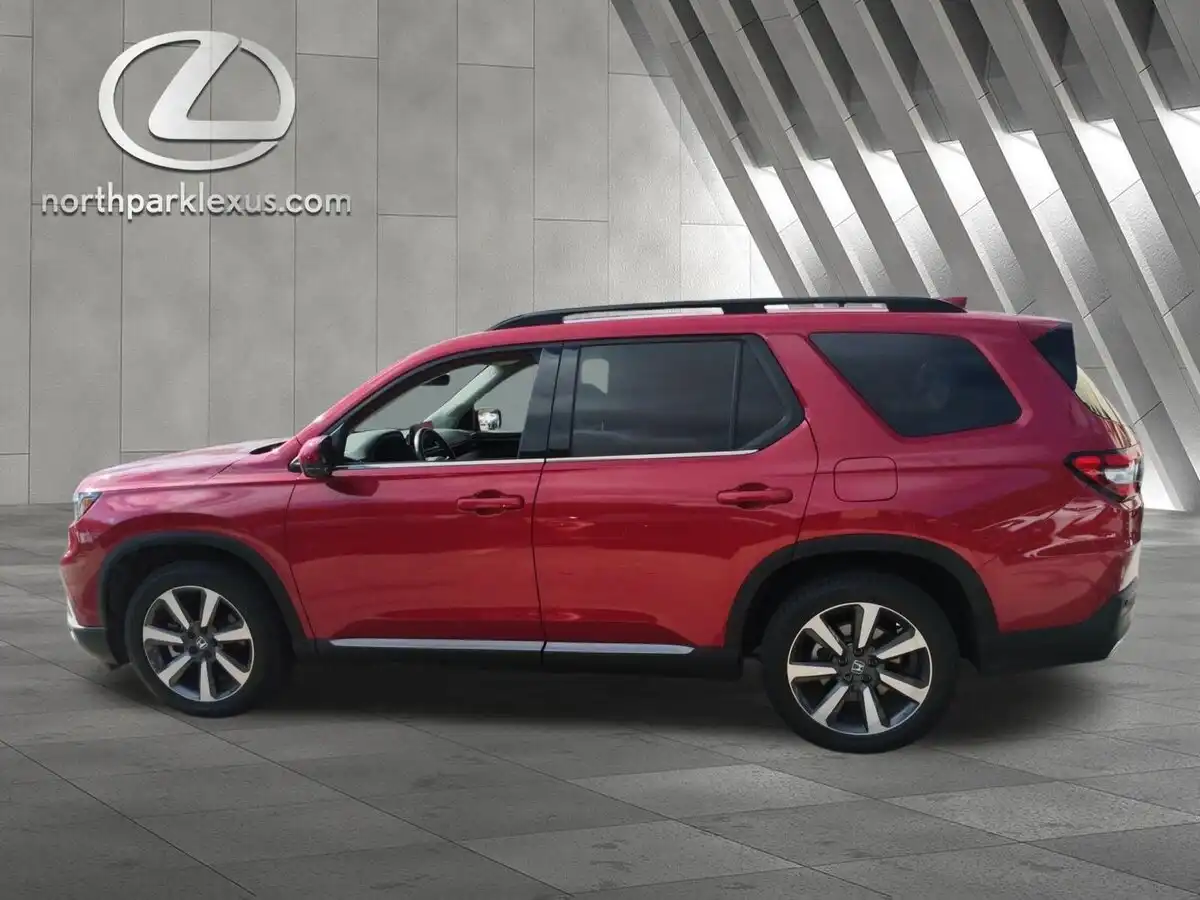 2024 Honda Pilot Touring AWD's photo