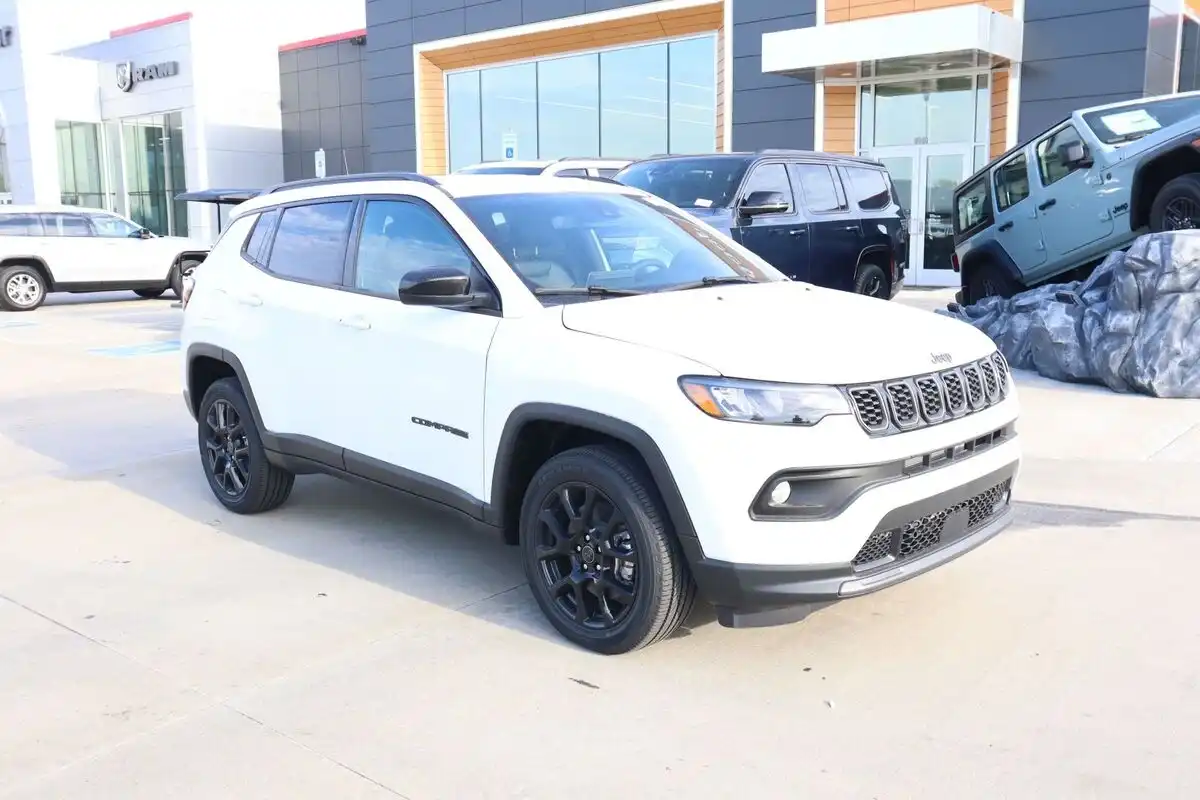 2026 Jeep Compass Latitude Altitude 4WD's photo