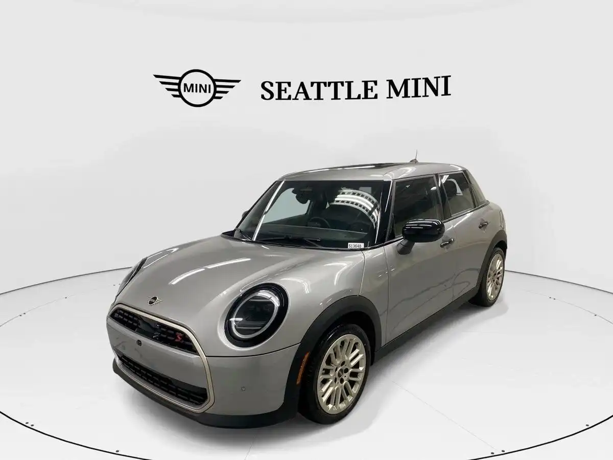2026 MINI Hardtop Cooper S's photo